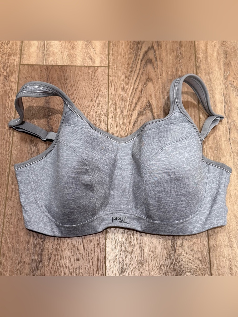 Panache Light Gray Seamless Wireless Sports Bra 36 F NWOT